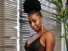 ChanelRosse LiveCam