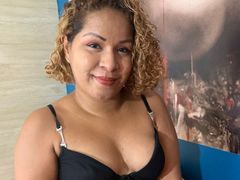 SeleneBigAss LiveCam