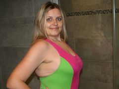 ShowerFetishLady LiveCam