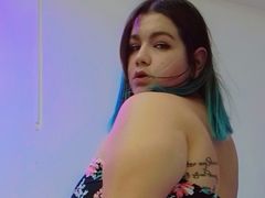 XtremeCurvyAngel LiveCam