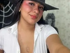 YourSweetZoe LiveCam