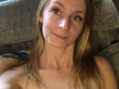 FuckingDorie LiveCam