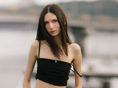 LikePurpleSnow LiveCam