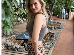 CrystalBlush LiveCam