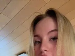 Laura2005 LiveCam