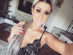 AmyNightStar LiveCam