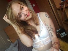 PeachyLola