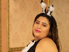 CurvyySelena LiveCam