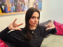 MiaLou LiveCam