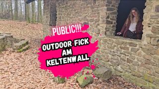 Outdoor Fick am Keltenwall mit Cumshot