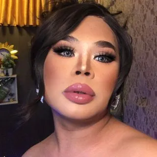Exotic_Lindsay