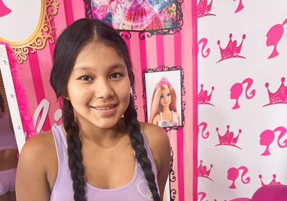 Sexcam von LittleAriana komm und besuche sie live im Sexcam Chat