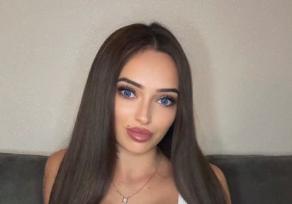 zur LiveCam von Madalina_09