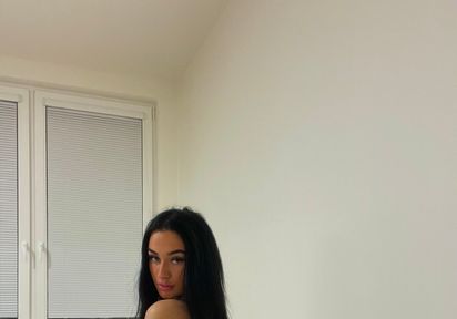 Sexcam von KlaudiaDior komm und besuche sie live im Sexcam Chat