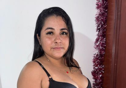 Sexcam von ADRIANA_FOXXXY