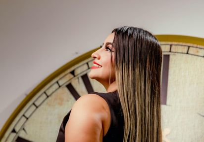 Sexcam von AriannaBigBoobs