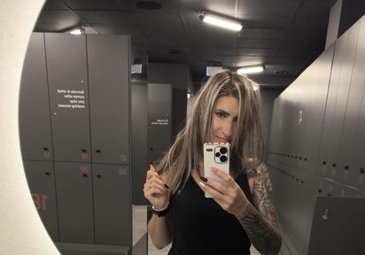 KatyStar - BiGirl, Piercings, Tattoos, Grosse Brüste