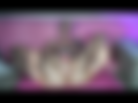 Heftiger eyerolling MEGA Squirt multipler Orgasmus. Die Fotze bekommt nicht genug!