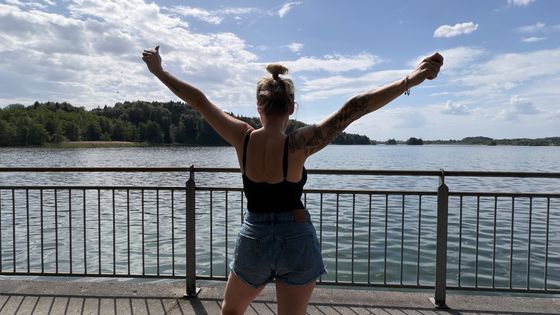 Wer gehört zu den glücklichen und hat morgen Brückentag?💕💃...