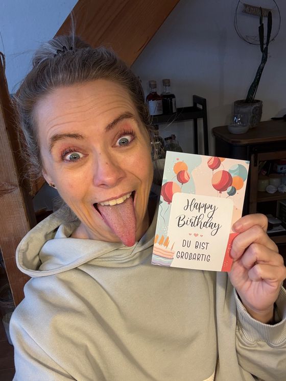 Ein Jahr älter, aber immer noch so verdammt scharf, dass ihr garantiert zweimal hinguckt😉