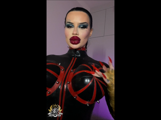 Orgasmus im vollen Gummi/Latex