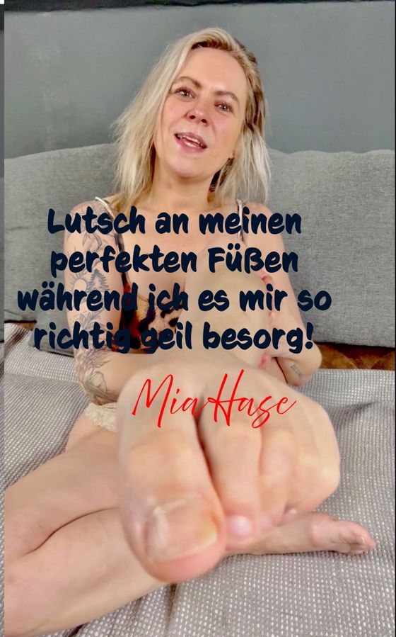 Lutsch an meinen perfekten Füßen! 🦶😈🥵