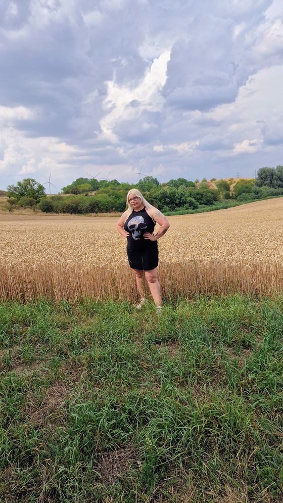 Nachmittagsspaziergang am Kornfeld... 🌾🖤