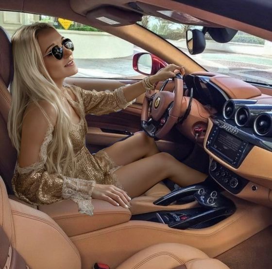 Schnelle Autos und heiße Nächte… genau mein Stil. Wer steigt ein? 🔥🏎️