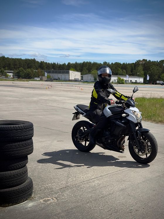 Nur wer übt wird besser ;) #motorrad 

Only those who practice will get better ;) #motorcycle