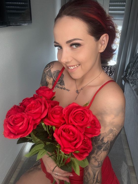 Gibt es da draußen jemanden der mir Blumen schenken mag hier? 