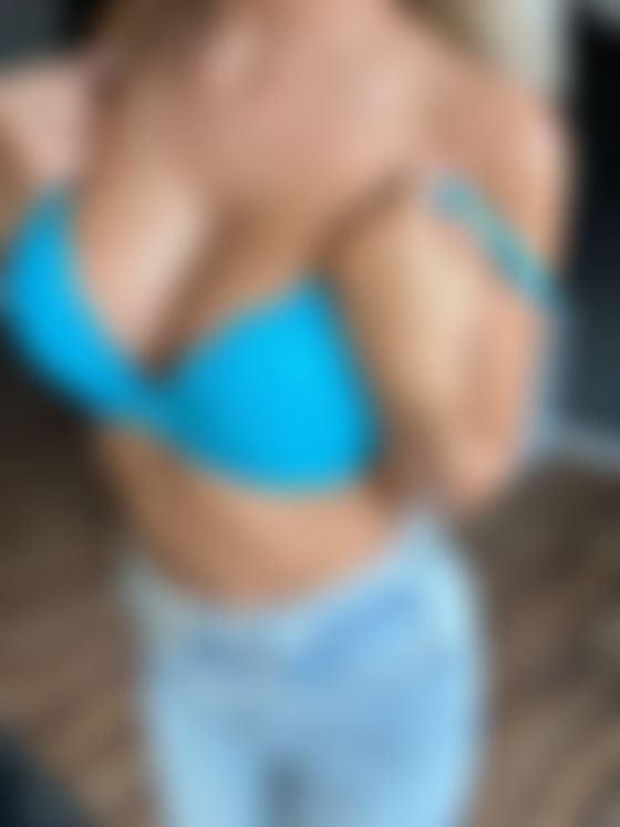 Hi, na wie geht es dir? Bist du auch gerade hier online?
