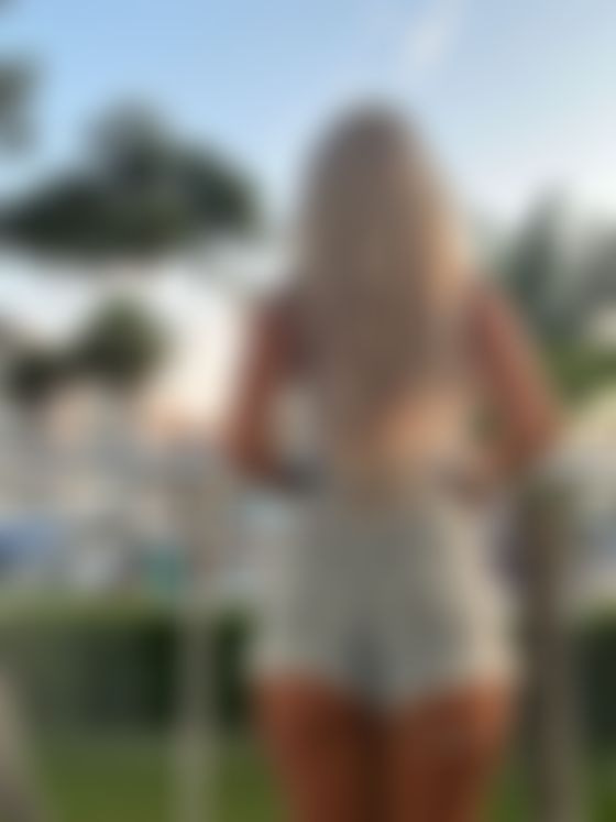 Hi, du darfst mir gerne auch ein heißes Bild von dir schicken! Bin jetzt online hier!  
