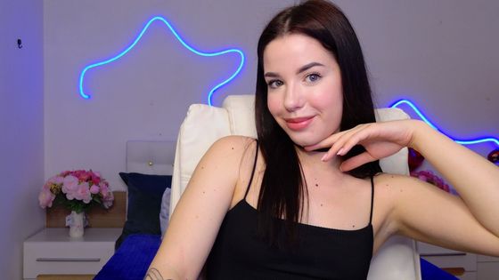 Ich bin online und warte auf dich und meine Liebe