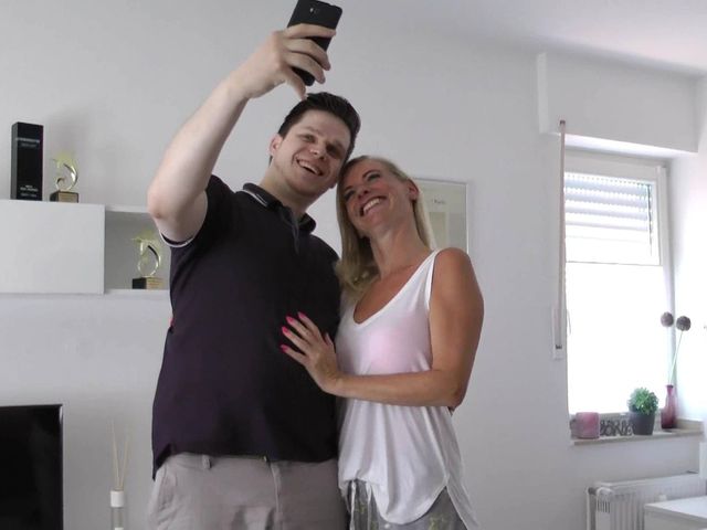 Selfie oder Sex? Gummi weg! Ich will dich blank!