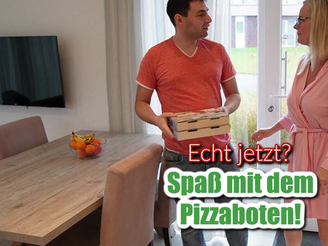 Echt jetzt? Creampie vom Pizzaboten!