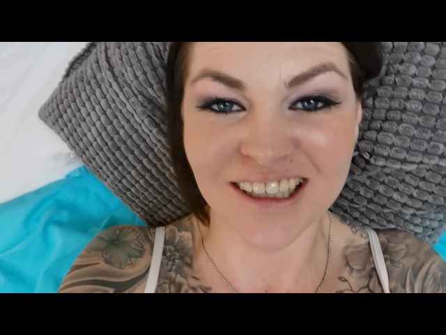 Pussypose - näher geht nicht!