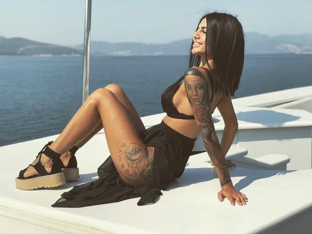 Sexcam von Nikki