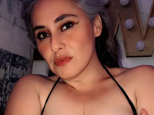 Sexcam von DannaMilf