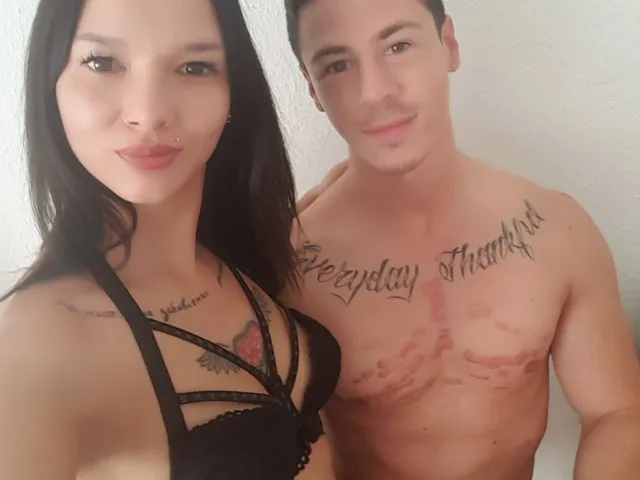 Sexcam von MonikaFamous + MaxWhite
