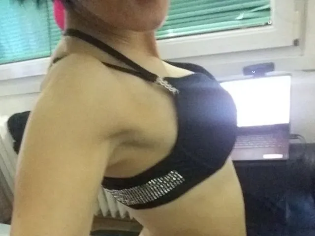 Sexcam von AnastazieX