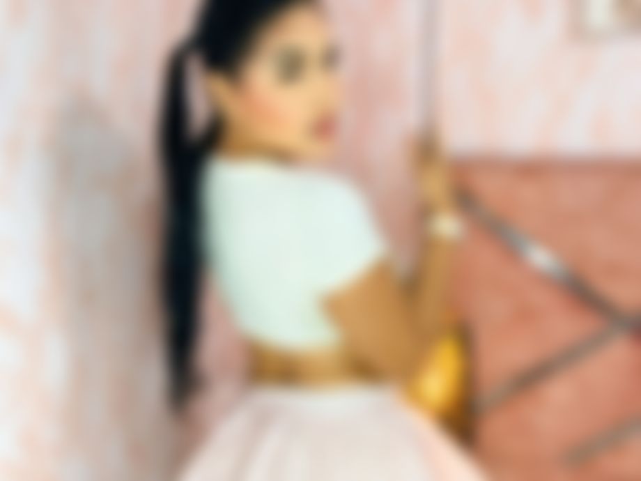 EMIILYHOTT