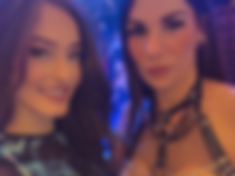 BeckyCalifornia+LucieWhite