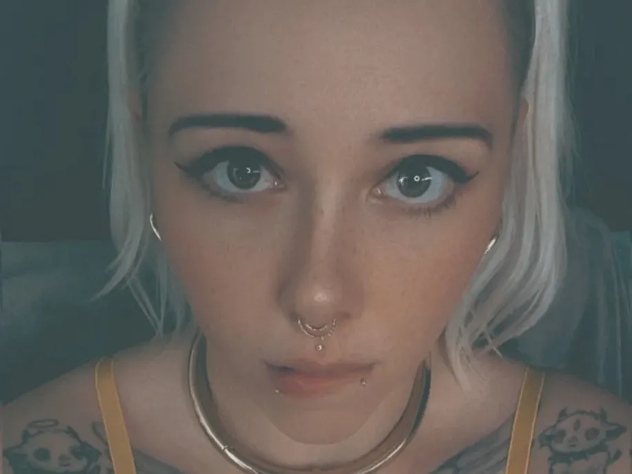 Sarah_Sky