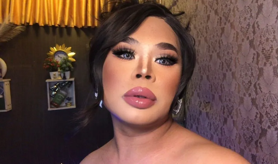 Exotic_Lindsay