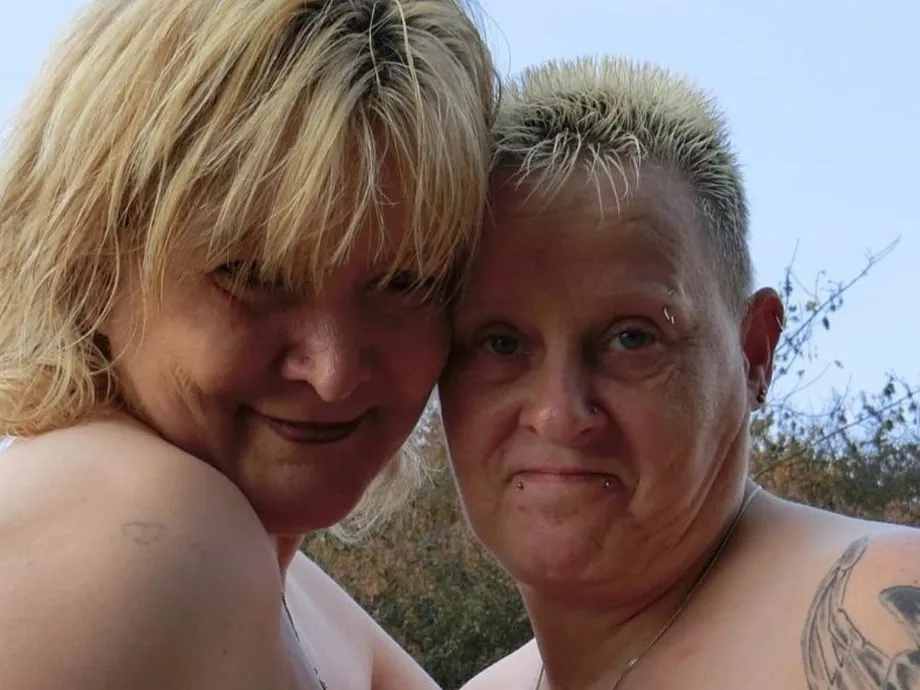 MilfChantal+MilfTarja