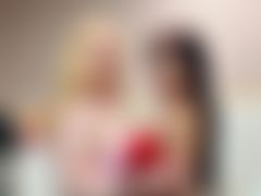 Holly+Gina LiveCam